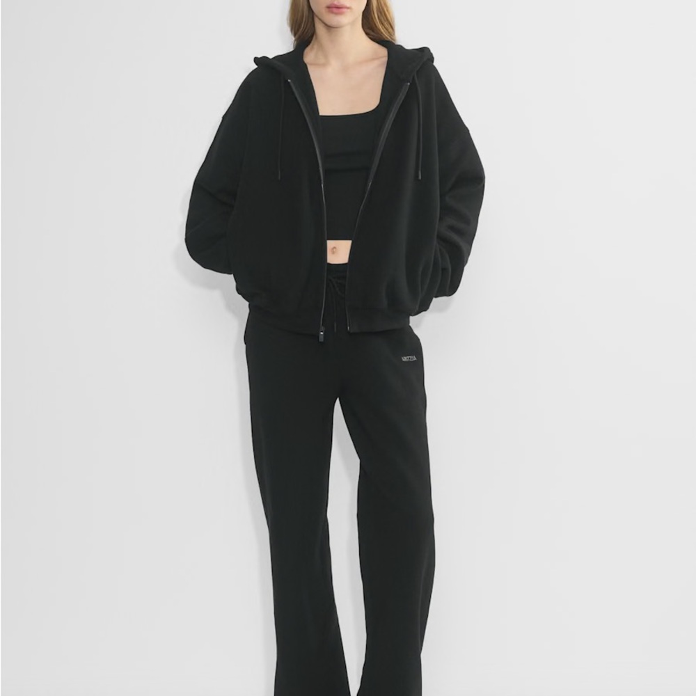 Aritzia Cozy Sweatfleece Mega Zip Hoodie